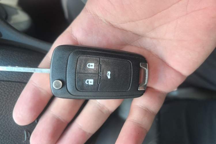 Used Chevrolet Cruze 2009 1.6L SE MT Vehicle Key