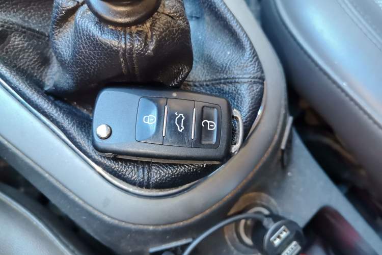 Used Chevrolet Cruze 2009 1.6L SE MT Vehicle Key