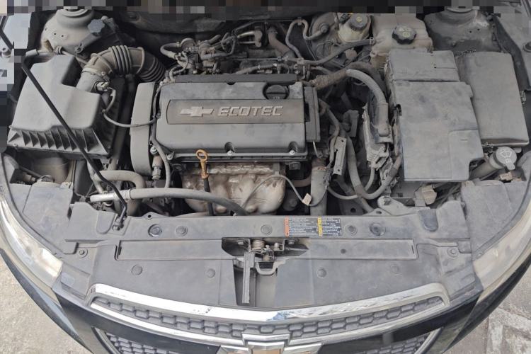 Used Chevrolet Cruze 2010 1.6L SL Grand Touring Edition MT Engine Bay
