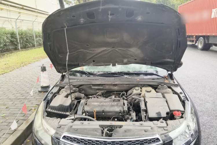 Used Chevrolet Cruze 2010 1.6L SL Grand Touring Edition MT Engine Bay