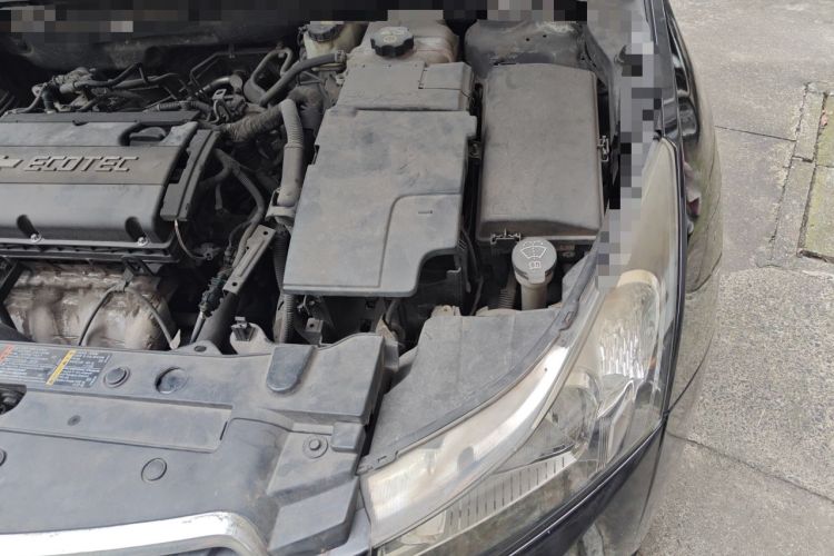 Used Chevrolet Cruze 2010 1.6L SL Grand Touring Edition MT Engine Bay Left