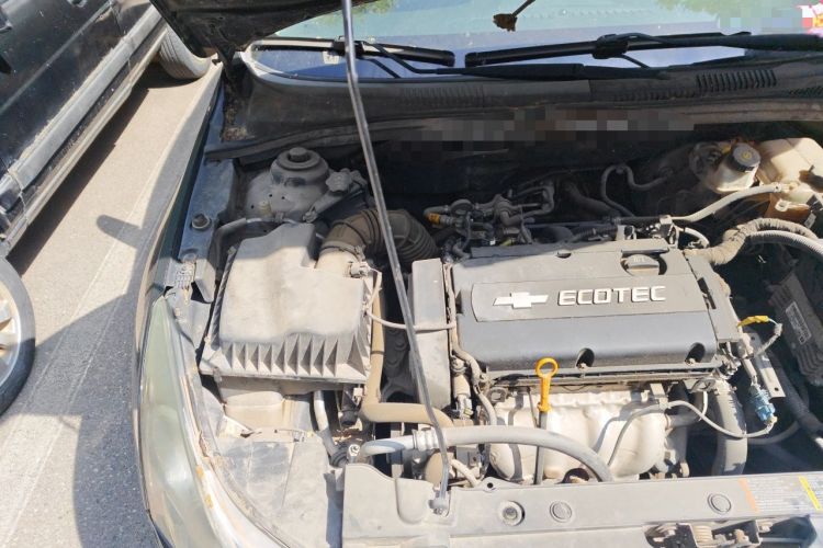 Used Chevrolet Cruze 2010 1.6L SL Grand Touring Edition MT Engine Bay Right