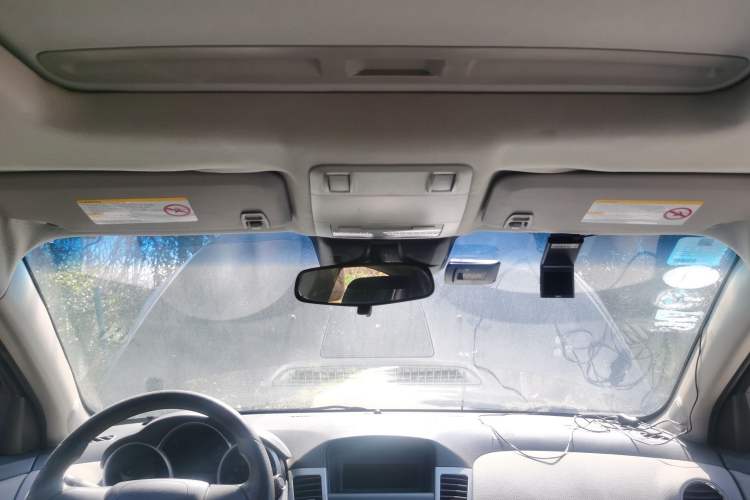 Used Chevrolet Cruze 2010 1.6L SL Grand Touring Edition MT Headliner