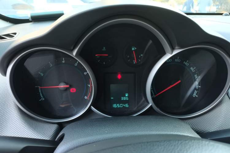Used Chevrolet Cruze 2010 1.6L SL Grand Touring Edition MT Instrument Cluster