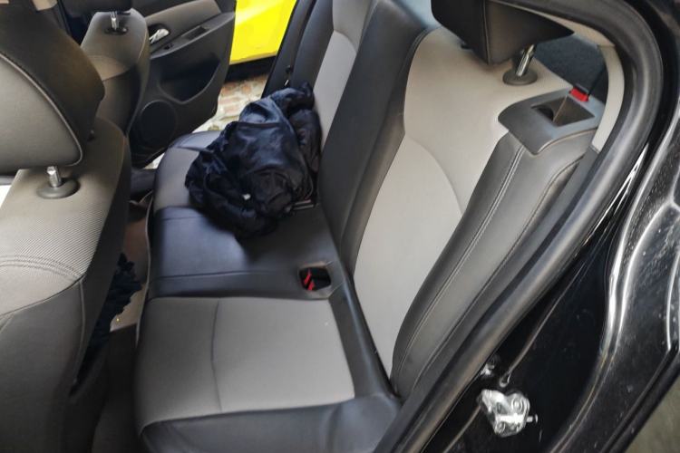 Used Chevrolet Cruze 2010 1.6L SL Grand Touring Edition MT Left Rear Seat