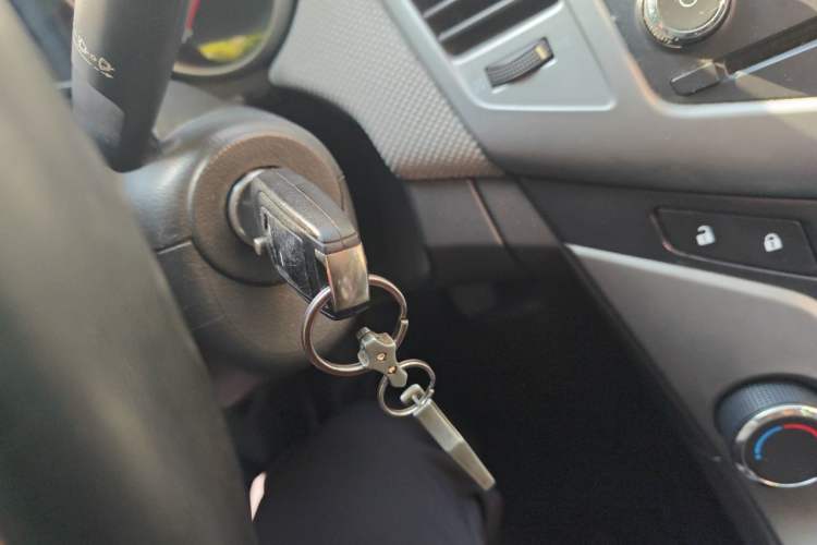 Used Chevrolet Cruze 2010 1.6L SL Grand Touring Edition MT Vehicle Key