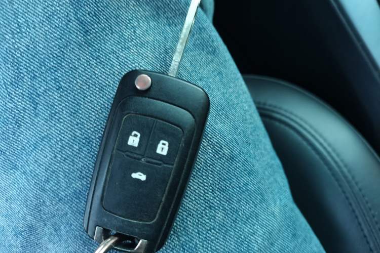 Used Chevrolet Cruze 2010 1.6L SL Grand Touring Edition MT Vehicle Key
