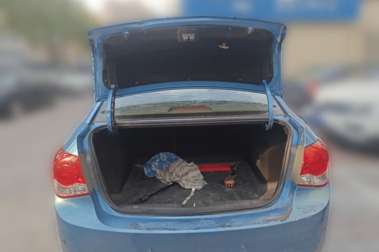 Used Chevrolet Cruze 2010 1.6L SL Grand Touring Edition MT Trunk