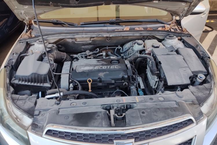 Used Chevrolet Cruze 2010 1.6L SL Grand Touring Edition MT Engine Bay