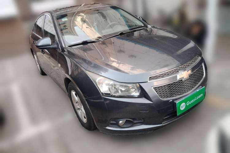 Used Chevrolet Cruze 2010 1.6L SL Grand Touring Edition MT Front Right 45 Deg