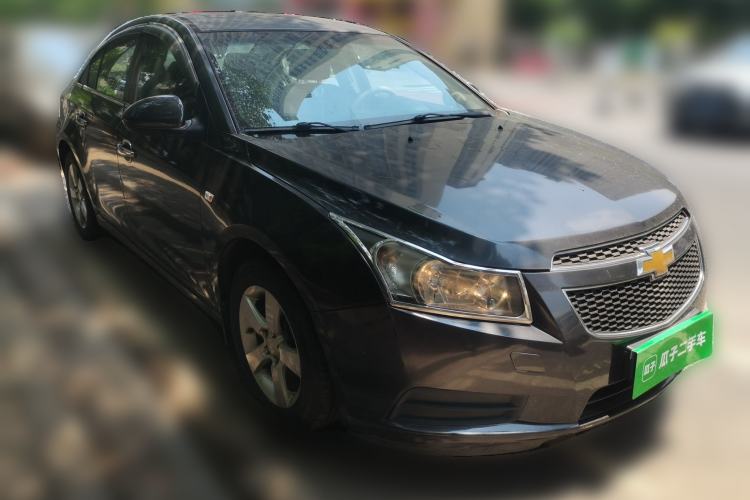 Used Chevrolet Cruze 2010 1.6L SL Grand Touring Edition MT Front Right 45 Deg