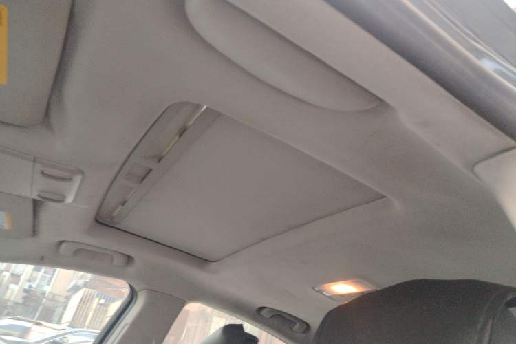 Used Chevrolet Cruze 2010 1.6L SL Grand Touring Edition MT Headliner