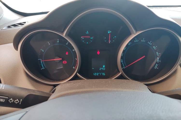 Used Chevrolet Cruze 2010 1.6L SL Grand Touring Edition MT Instrument Cluster
