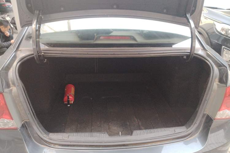 Used Chevrolet Cruze 2010 1.6L SL Grand Touring Edition MT Trunk