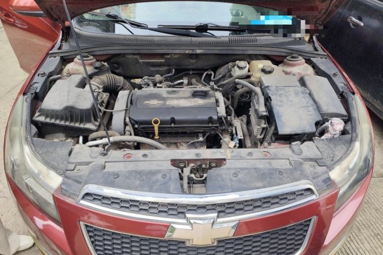 Used Chevrolet Cruze 2010 1.6L SL Grand Touring Edition MT Engine Bay