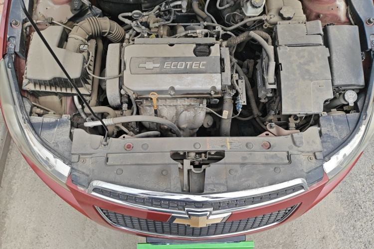 Used Chevrolet Cruze 2010 1.6L SL Grand Touring Edition MT Engine Bay