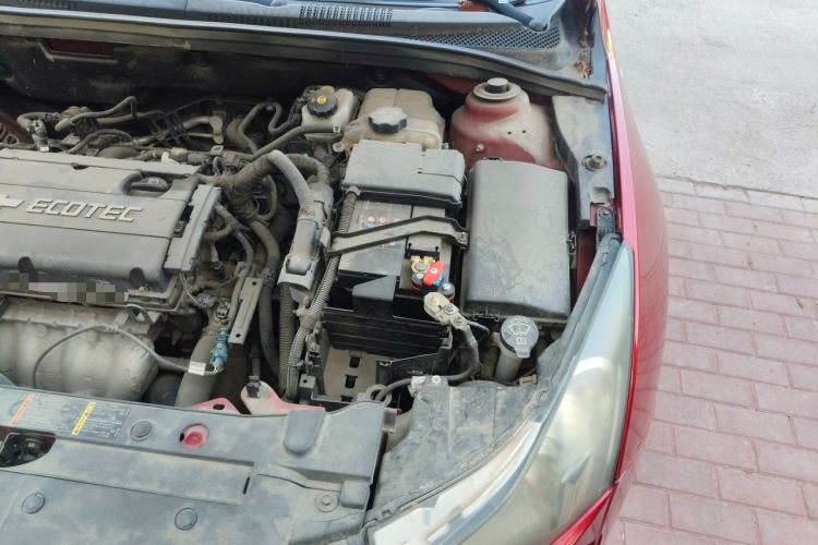 Used Chevrolet Cruze 2010 1.6L SL Grand Touring Edition MT Engine Bay Left