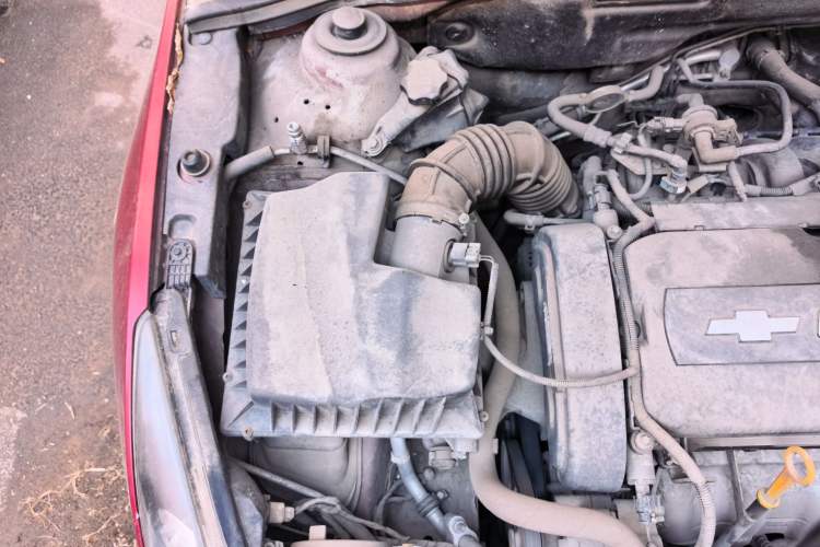 Used Chevrolet Cruze 2010 1.6L SL Grand Touring Edition MT Engine Bay Right
