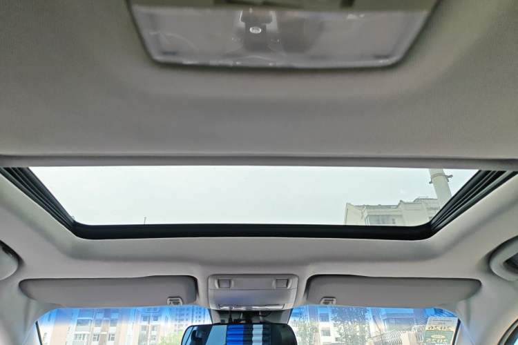 Used Chevrolet Cruze 2010 1.6L SL Grand Touring Edition MT Headliner