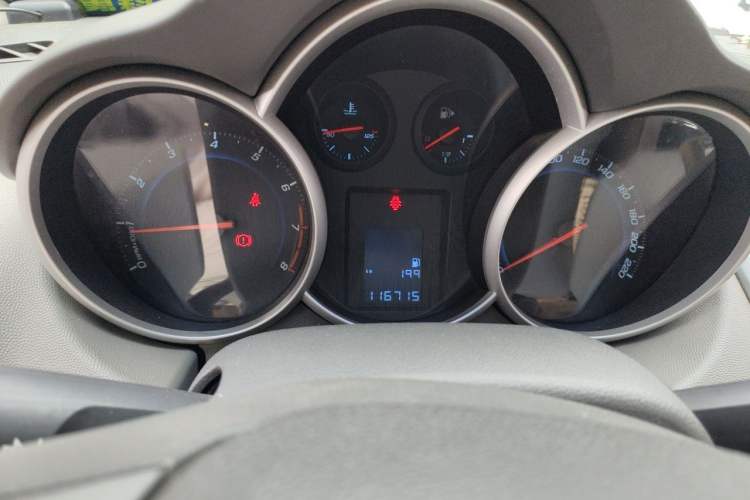 Used Chevrolet Cruze 2010 1.6L SL Grand Touring Edition MT Instrument Cluster