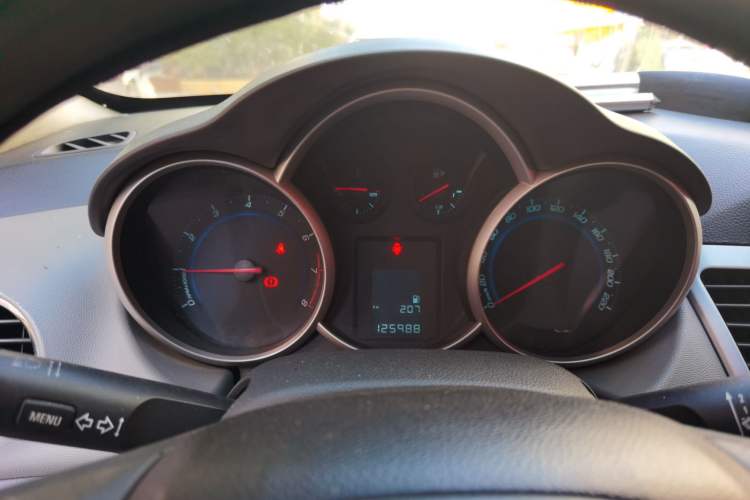 Used Chevrolet Cruze 2010 1.6L SL Grand Touring Edition MT Instrument Cluster