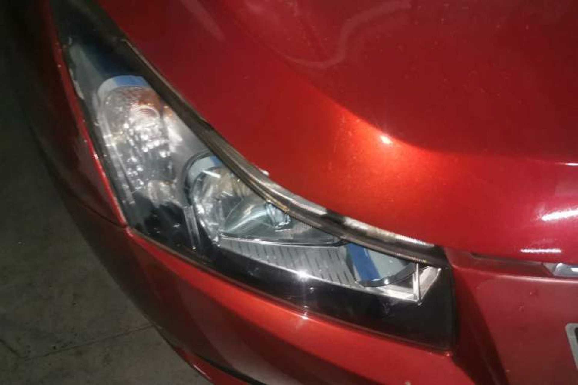 Used Chevrolet Cruze 2010 1.6L SL Grand Touring Edition MT Right Front Headlight