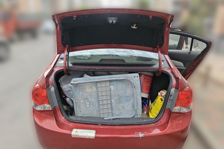 Used Chevrolet Cruze 2010 1.6L SL Grand Touring Edition MT Trunk