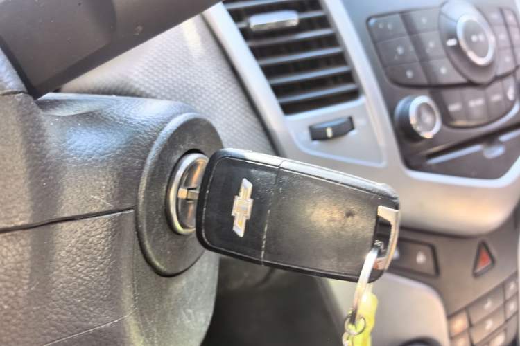 Used Chevrolet Cruze 2010 1.6L SL Grand Touring Edition MT Vehicle Key