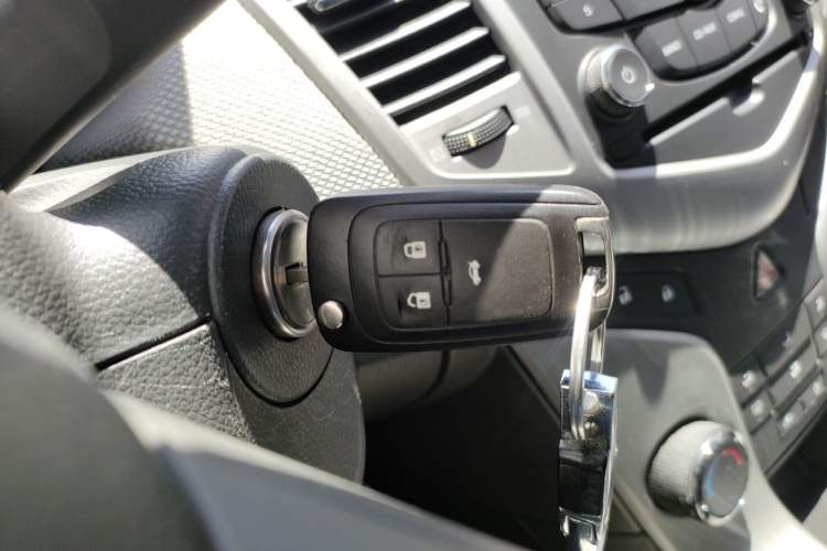 Used Chevrolet Cruze 2010 1.6L SL Grand Touring Edition MT Vehicle Key