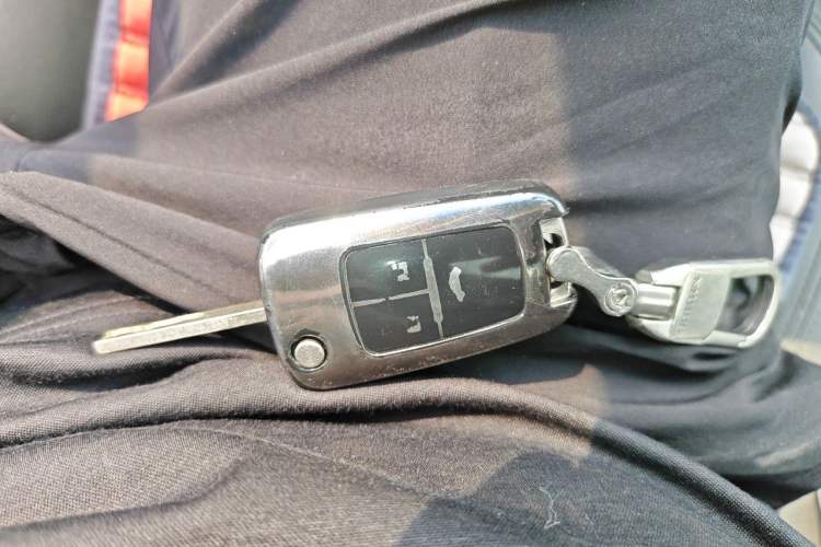 Used Chevrolet Cruze 2010 1.6L SL Grand Touring Edition MT Vehicle Key