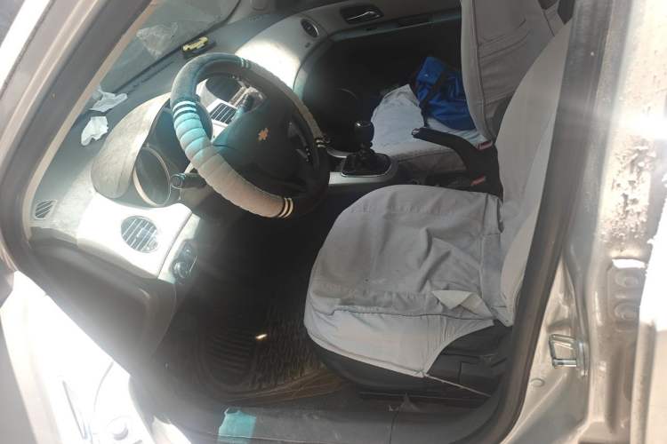 Used Chevrolet Cruze 2010 1.6L SL Grand Touring Edition MT Left Front Seat