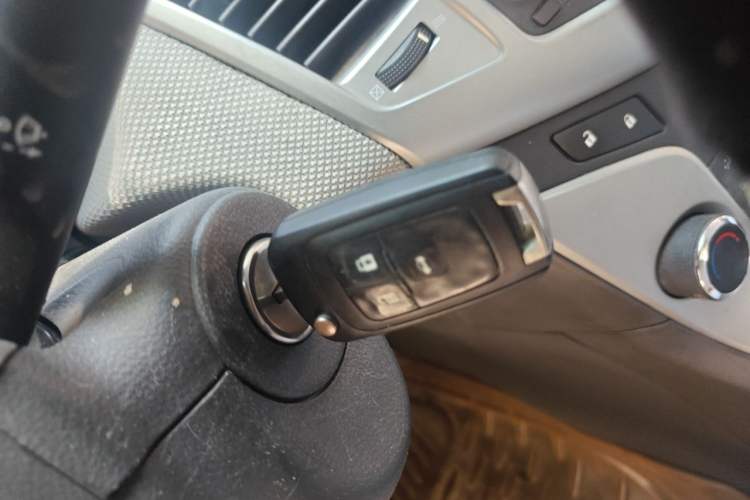 Used Chevrolet Cruze 2010 1.6L SL Grand Touring Edition MT Vehicle Key