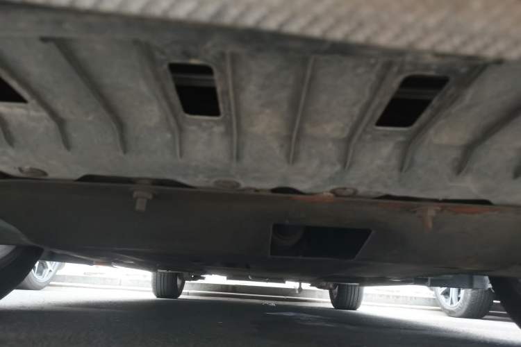 Used Chevrolet Cruze 2010 1.6L SL Grand Touring Edition MT Chassis Front