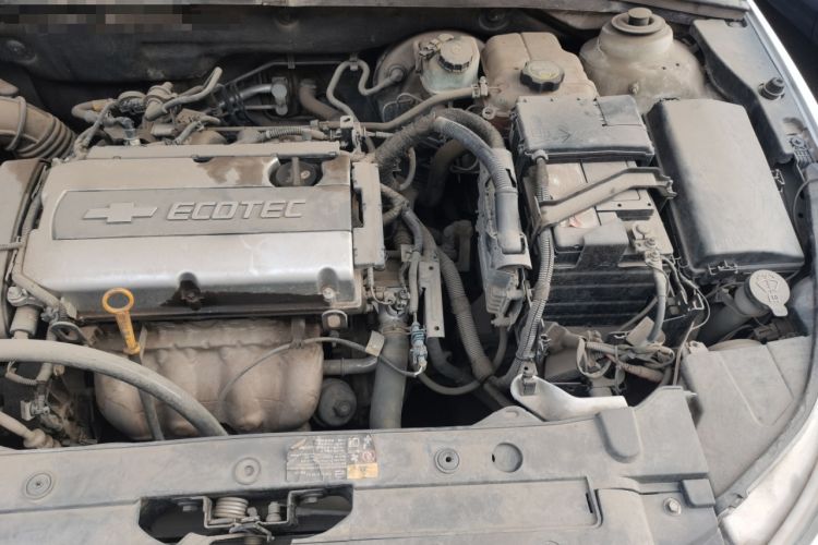 Used Chevrolet Cruze 2010 1.6L SL Grand Touring Edition MT Engine Bay Left
