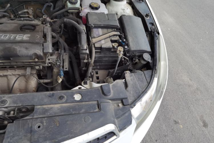 Used Chevrolet Cruze 2010 1.6L SL Grand Touring Edition MT Engine Bay Left