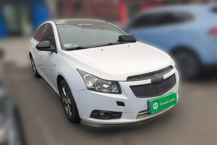 Used Chevrolet Cruze 2010 1.6L SL Grand Touring Edition MT Front Right 45 Deg