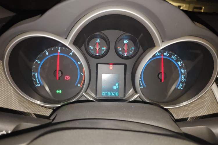 Used Chevrolet Cruze 2010 1.6L SL Grand Touring Edition MT Instrument Cluster