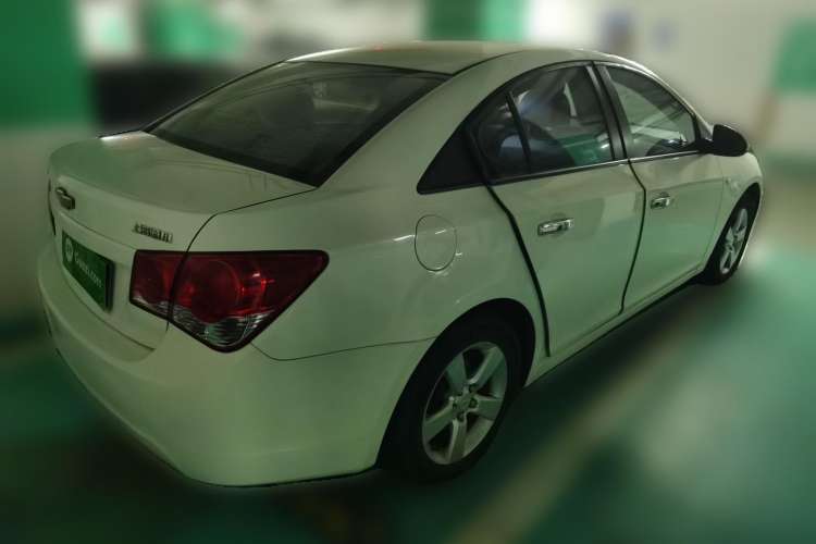 Used Chevrolet Cruze 2010 1.6L SL Grand Touring Edition MT Rear Right 45 Deg