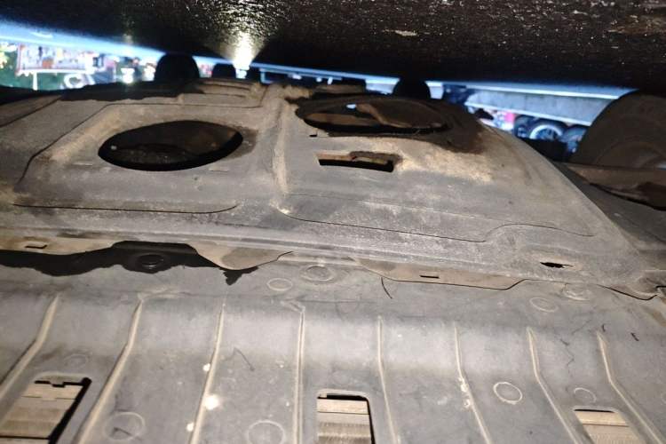 Used Chevrolet Cruze 2011 1.6L SL MT Chassis Front