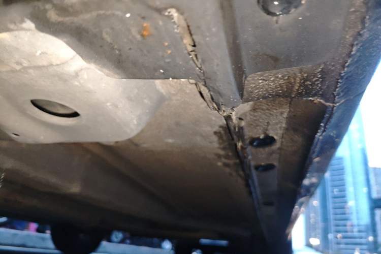 Used Chevrolet Cruze 2011 1.6L SL MT Chassis Front Right