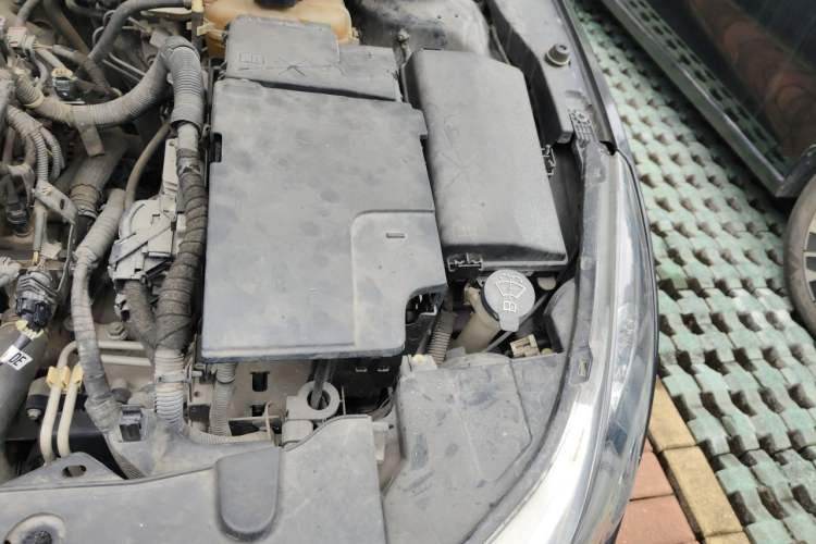 Used Chevrolet Cruze 2011 1.8L SX Automatic Transmission Engine Bay Left