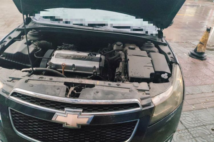 Used Chevrolet Cruze 2011 1.6L SL Grand Touring Edition Automatic Engine Bay Left