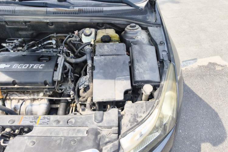 Used Chevrolet Cruze 2011 1.6L SE Automatic Engine Bay Left