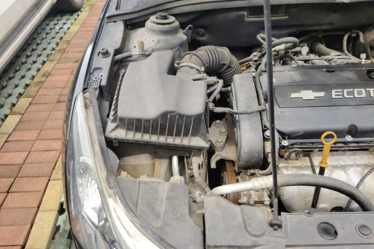 Used Chevrolet Cruze 2011 1.8L SX Automatic Transmission Engine Bay Right