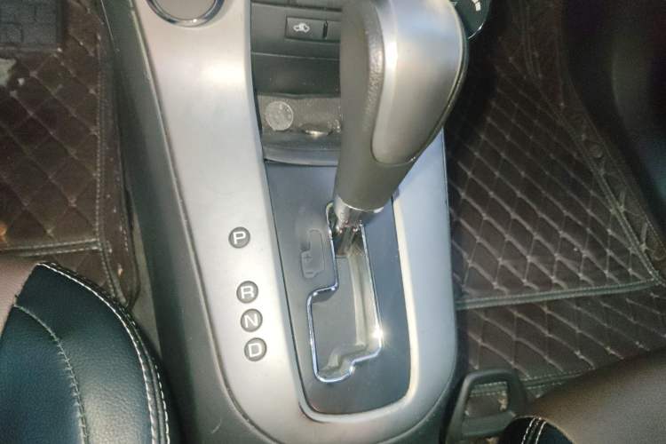 Used Chevrolet Cruze 2011 1.6L SL Grand Touring Edition Automatic Gear Lever
