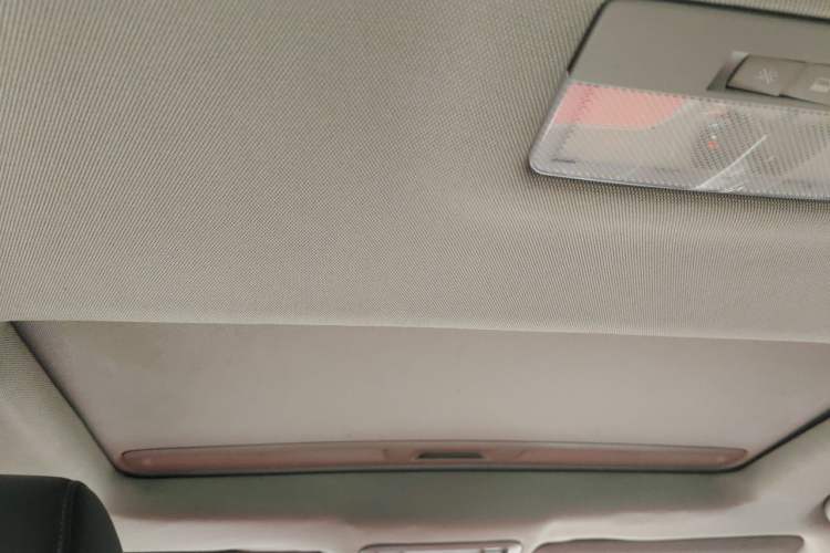 Used Chevrolet Cruze 2011 1.8L SX Automatic Transmission Headliner
