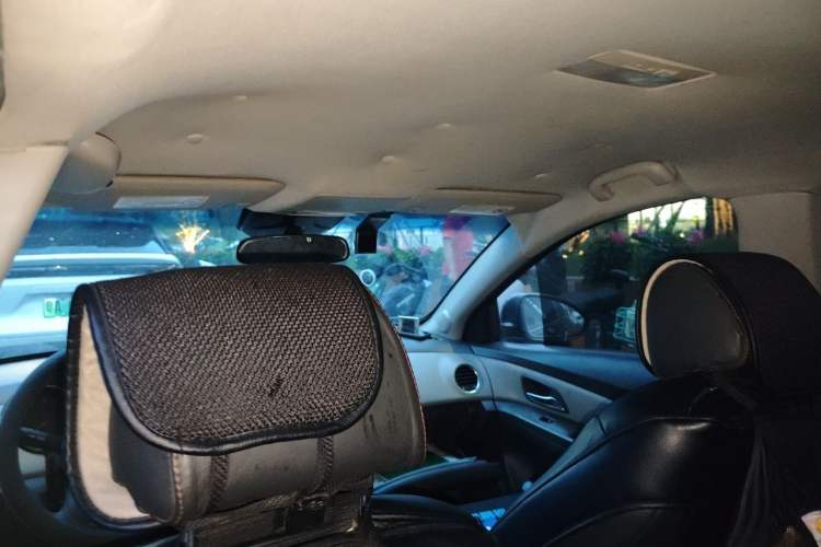Used Chevrolet Cruze 2011 1.6L SL MT Headliner