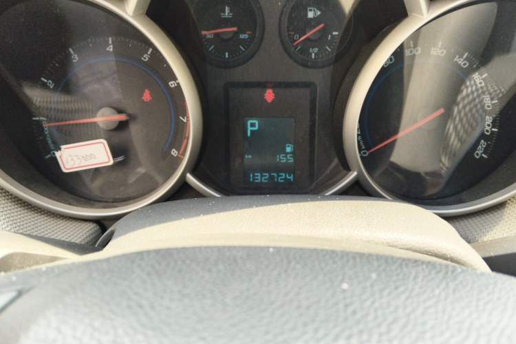 Used Chevrolet Cruze 2011 1.6L SE Automatic Odometer Close Up
