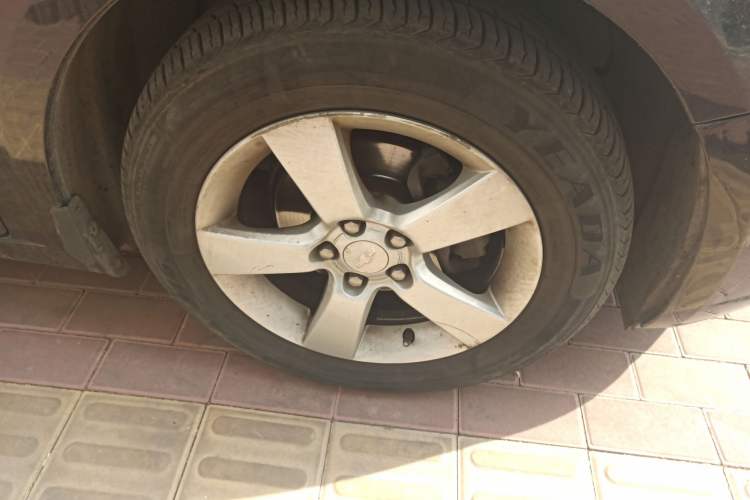 Used Chevrolet Cruze 2011 1.8L SX Automatic Transmission Right Front Wheel Hub