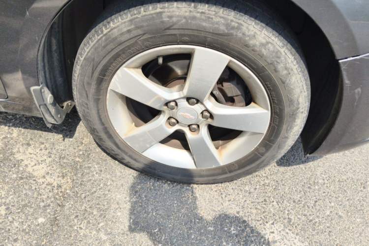 Used Chevrolet Cruze 2011 1.6L SE Automatic Right Front Wheel Hub
